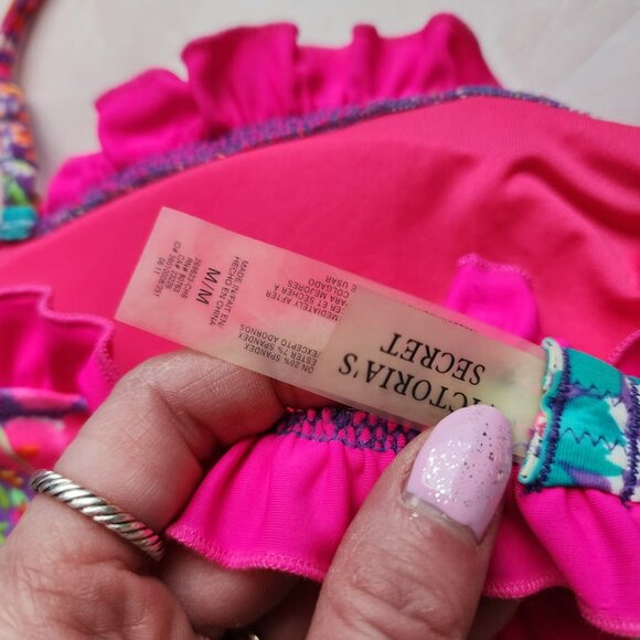 VICTORIA’S SECRET Y2K Smocked Bikini Top Pink Ruffle Trim Bandeau M - Picture 5 of 7